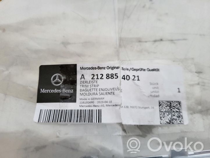 Mercedes-Benz E W212 Takapuskurin koristemuotolista A212884021