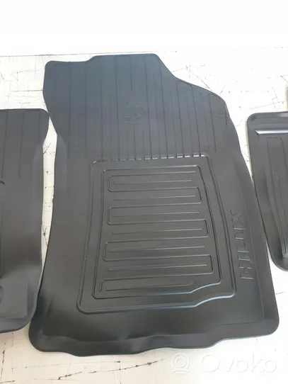 Toyota Hilux VIII Kit tapis de sol auto pw210-0k012