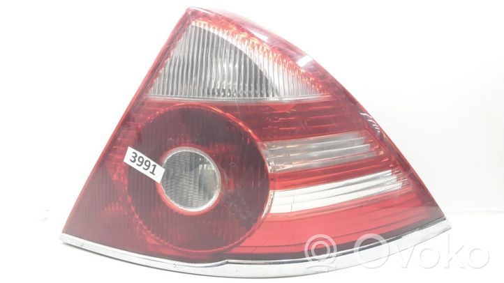 Ford Mondeo Mk III Lampy tylne / Komplet 6S7113404A
