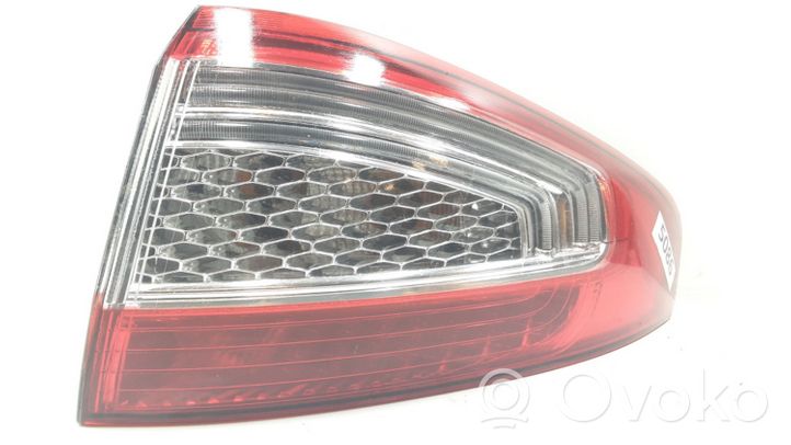 Ford Mondeo MK IV Set di luci posteriori BS7113404CE