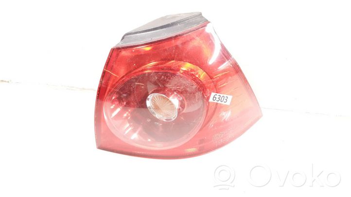 Volkswagen Golf V Lampa tylna 02S28490202