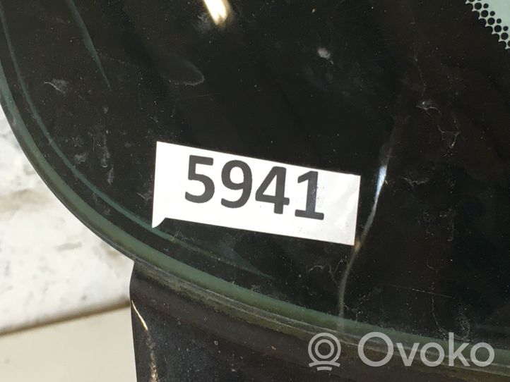 Toyota Avensis T270 Задняя крышка (багажника) E143R001583