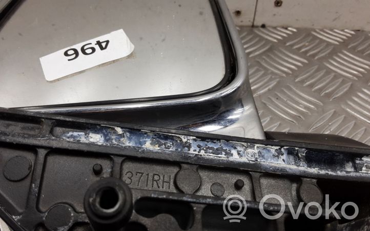 Nissan Serena Specchietto retrovisore elettrico portiera anteriore E13010624