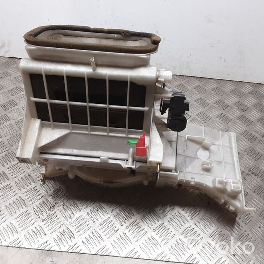 Mitsubishi Pajero Salono oro mazgo plastikinis korpusas 4431102995