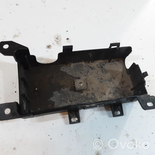 KIA Sorento Battery box tray cover/lid 