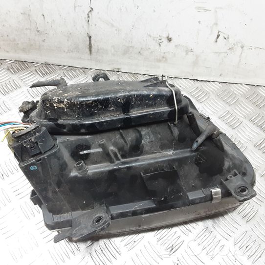 Volkswagen Polo III 6N 6N2 6NF Lampa przednia 96383100