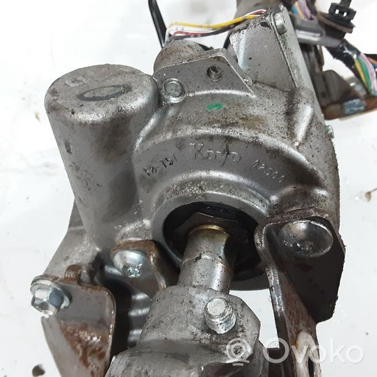 Toyota Yaris Комплект оси рулевого колеса NO502241256B