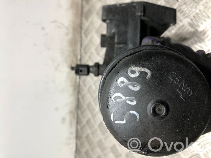 Volkswagen PASSAT B5 Oil filter mounting bracket 038115389C