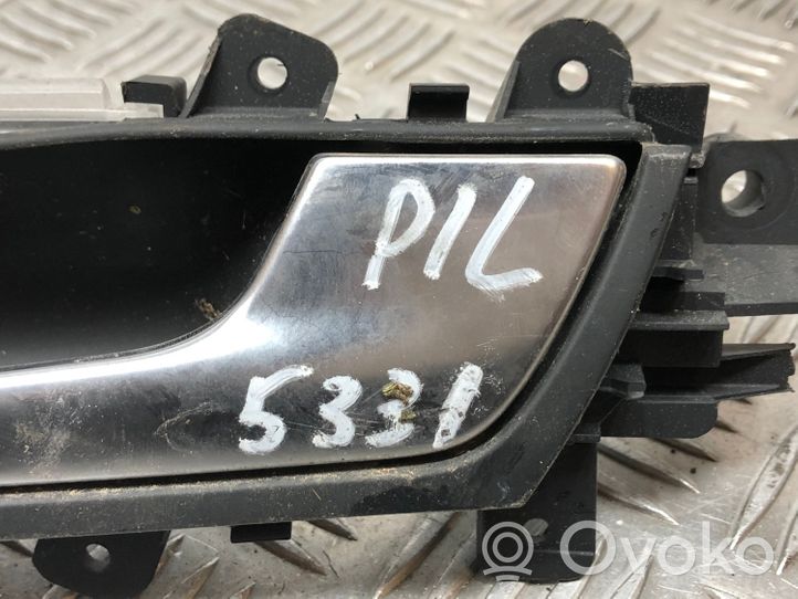 Audi A5 8T 8F Poignée inférieure de porte avant 8K0837020