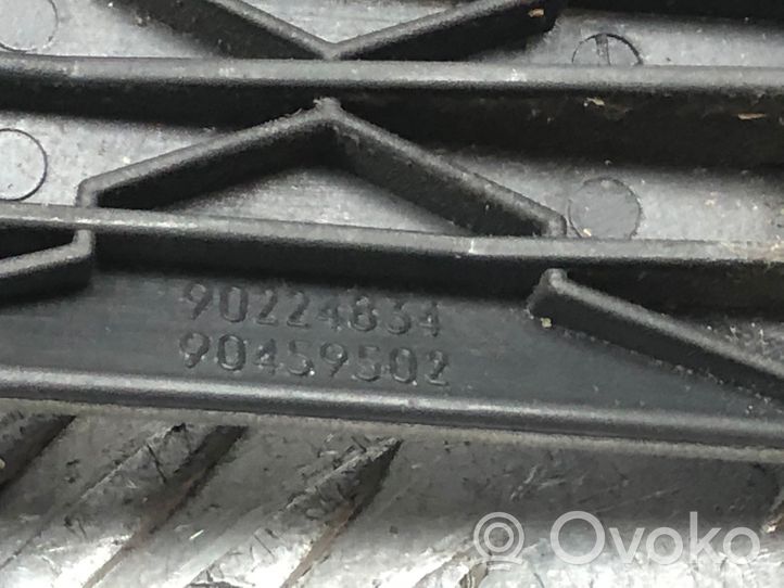 Opel Astra H Korbka szyby drzwi tylnych 902471500430