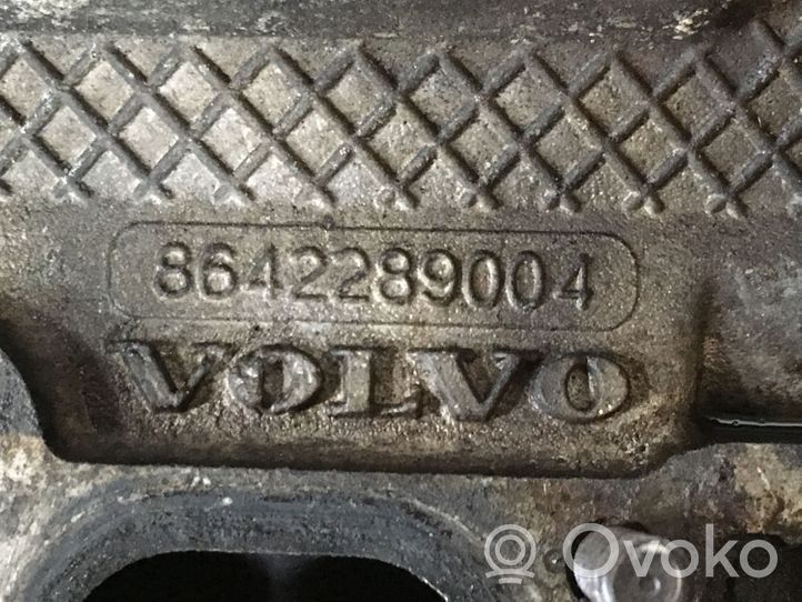 Volvo S40 Testata motore 8642289004