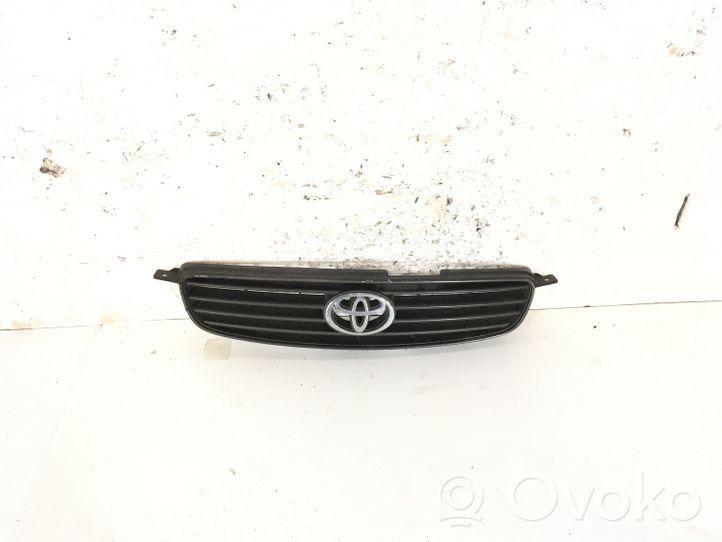 Toyota Corolla E110 Grille calandre supérieure de pare-chocs avant 