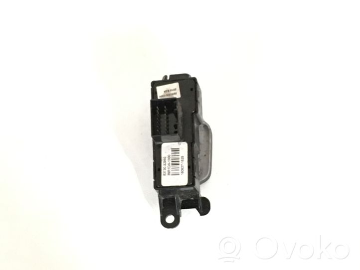 Hyundai i40 Antipraslidimo/ sukibimo (ASR) jungtukas 937303Z850