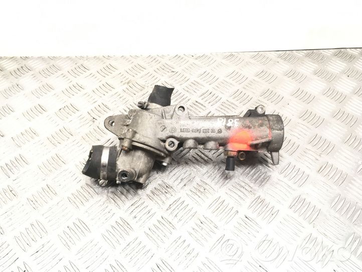 Mercedes-Benz CLK A208 C208 Boîtier de thermostat / thermostat 1112030473