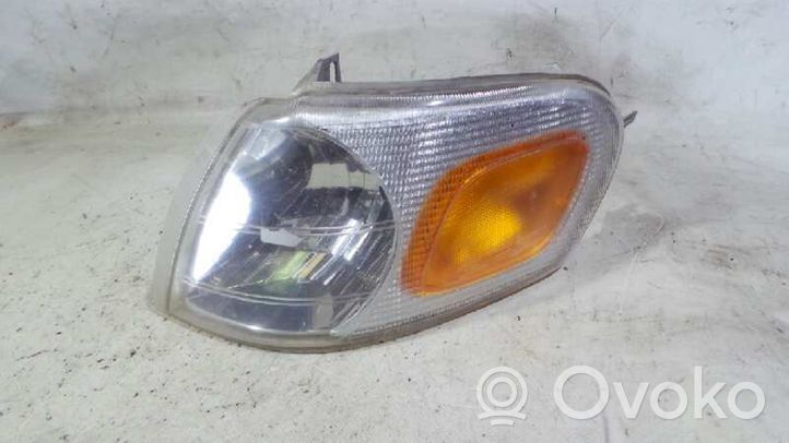 Opel Sintra Lampa przednia 