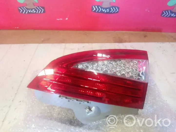 Ford Mondeo MK IV Reverse light 