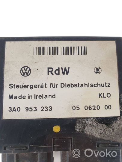 Volkswagen Golf V Module confort 3A0953233