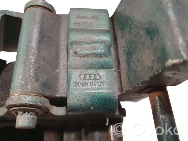 Audi A4 S4 B5 8D Priekinis apatinis vyris 8D0831412F