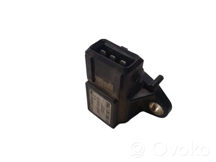 Audi A6 S6 C4 4A Air pressure sensor 046130385A