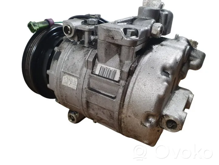 Volkswagen PASSAT B5.5 Air conditioning (A/C) compressor (pump) 8D0260808