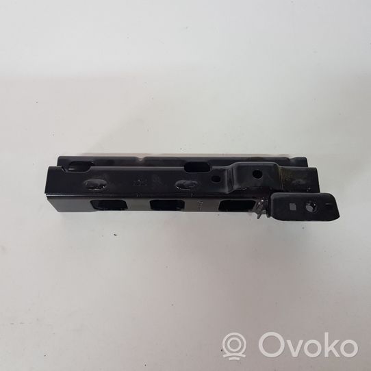 Mercedes-Benz C W204 Fissaggio gancio/anello A2046840231