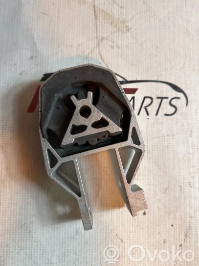 297478629 Volvo V50 Engine mount bracket, 12.00 € | RRR
