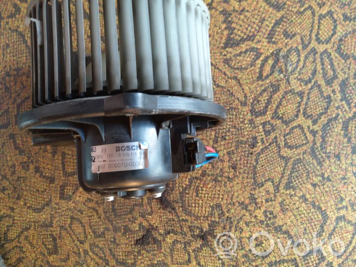 Toyota Corolla E110 Ventola riscaldamento/ventilatore abitacolo 0130111164