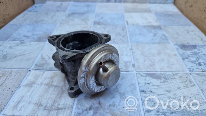 Skoda Octavia Mk2 (1Z) EGR valve 038131501AN