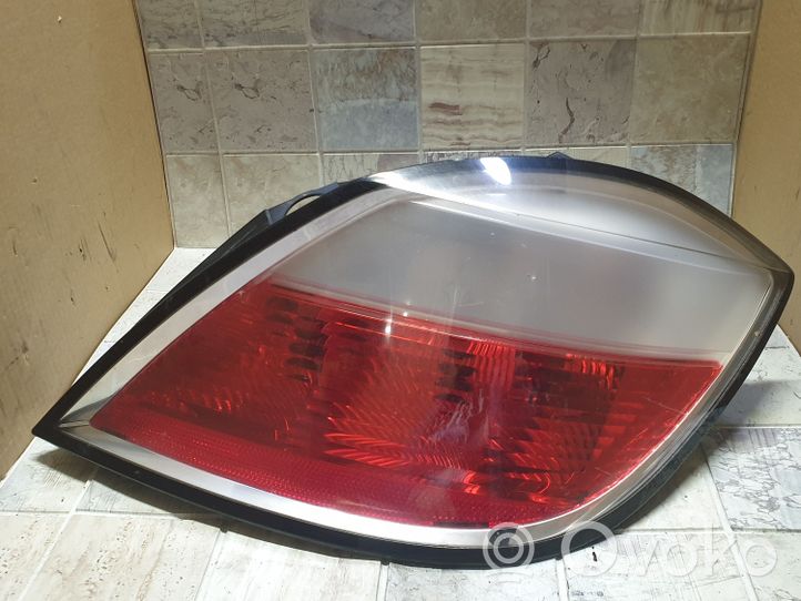 Opel Astra H Rear/tail lights 159732