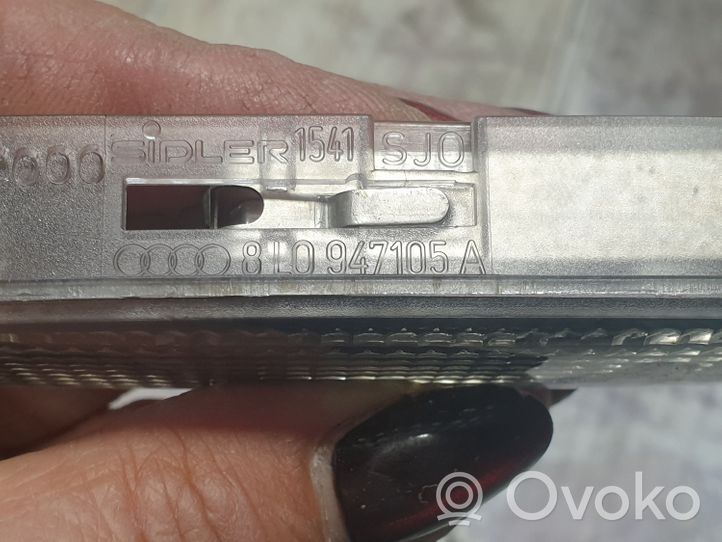 Audi A6 S6 C5 4B Luz interna puerta delantera 8L0947105A