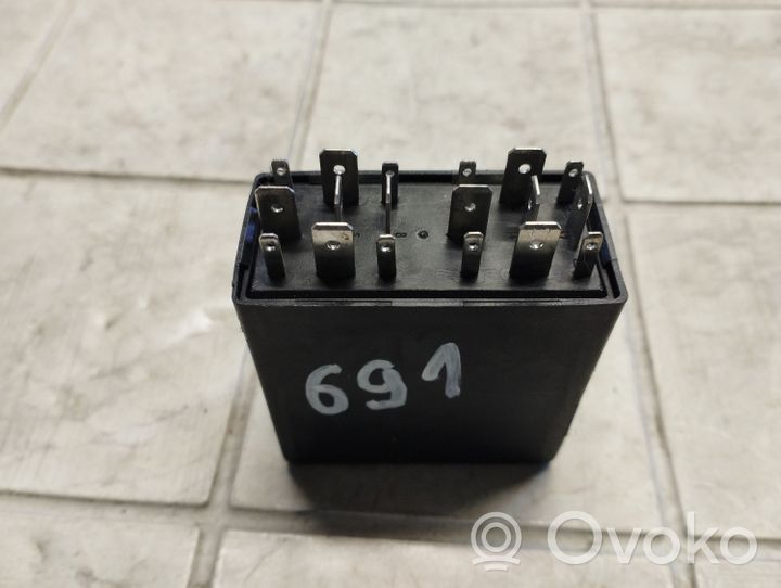 Audi A6 Allroad C5 Light relay 4B0919471A