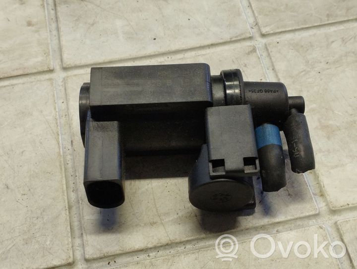 Audi A4 S4 B6 8E 8H Turbo solenoid valve 059906628B