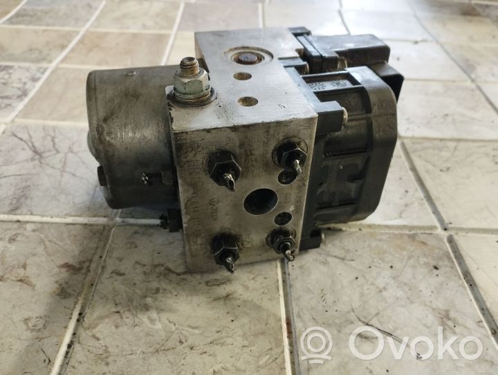 Volkswagen PASSAT B5 ABS pump bracket 8F0614111AB