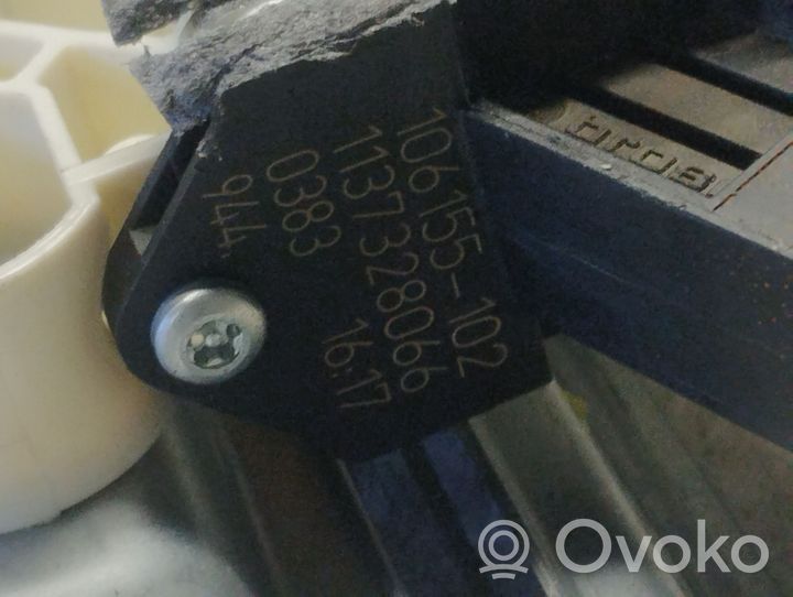 Opel Signum Elektryczny podnośnik szyby drzwi tylnych 106155102