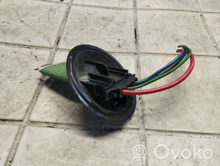 Volkswagen Fox Résistance moteur de ventilateur de chauffage 12375