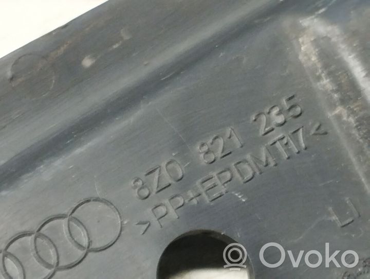 Audi A2 Lokasuojan kannake 8Z0821235