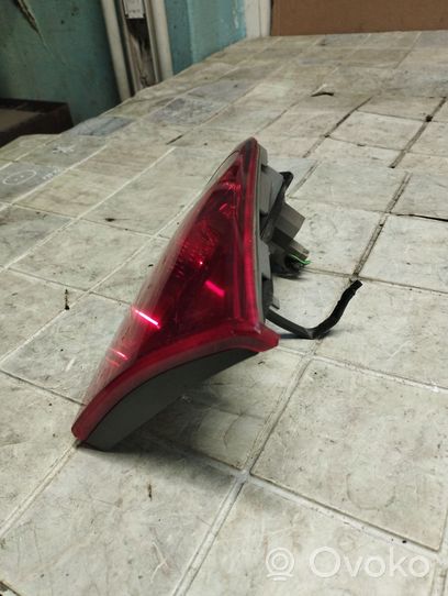 Honda Accord Luci posteriori del portellone del bagagliaio P3227R