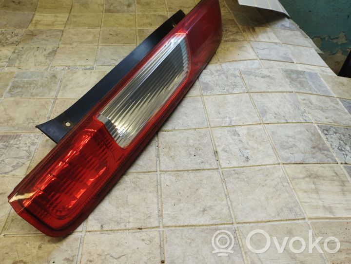 Ford Focus Lampa tylna 4M5113405A