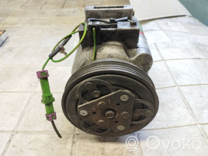 Volkswagen PASSAT B5 Air conditioning (A/C) compressor (pump) 8D0260805D