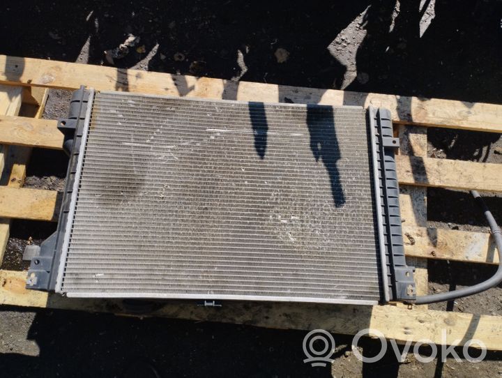 Opel Omega B1 Radiateur de refroidissement 