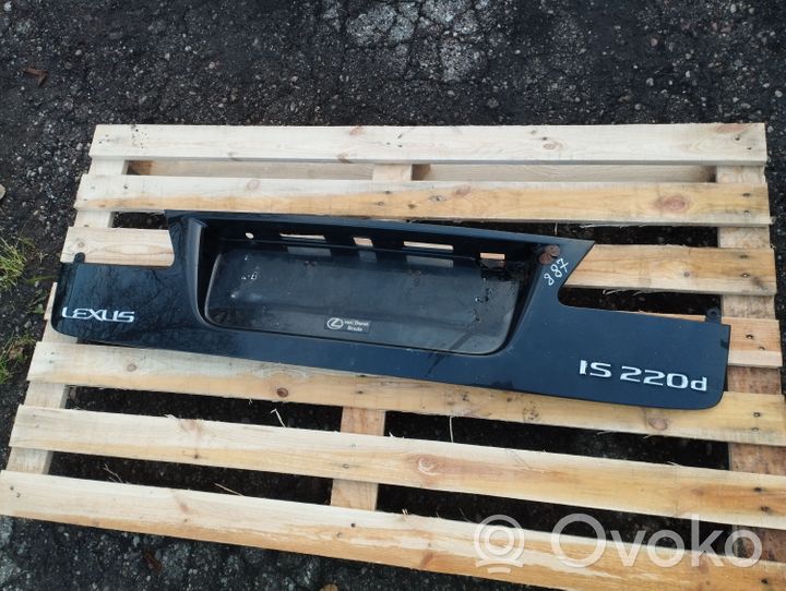 Lexus IS 220D-250-350 Verkleidung Heckklappe Kofferraumdeckel 7680153030