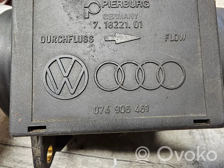 Audi A4 S4 B5 8D Ilmamassan virtausanturi 71822101