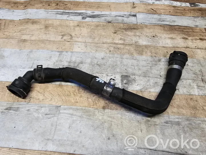 Audi A5 8T 8F Tuyau de liquide de refroidissement moteur 8K012110