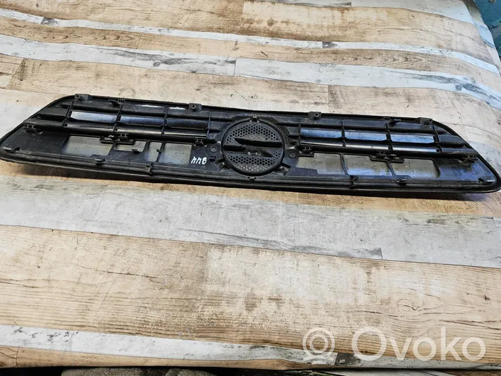 Opel Meriva A Grille calandre supérieure de pare-chocs avant 461088395