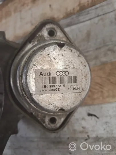 Audi A6 S6 C6 4F Variklio tvirtinimo kronšteinas 4F0399113B