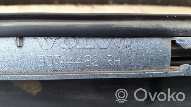 Volvo V50 Próg 30744482