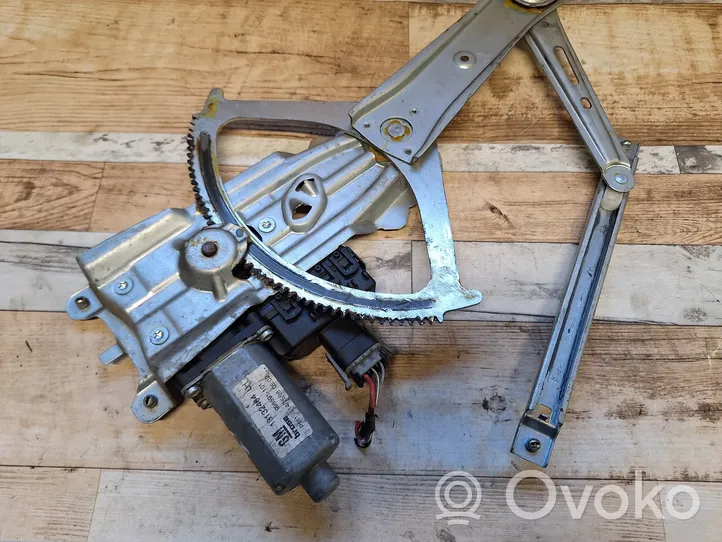 Opel Zafira B Front door window regulator with motor 13132434