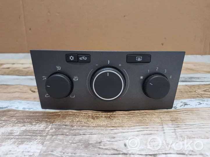 Opel Astra H Climate control unit 13201300