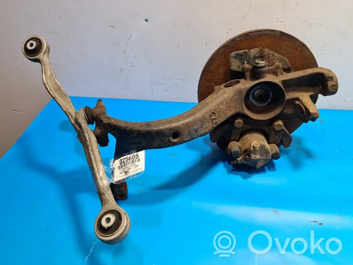 Audi A4 S4 B5 8D Fuso a snodo con mozzo ruota anteriore 8d0407257