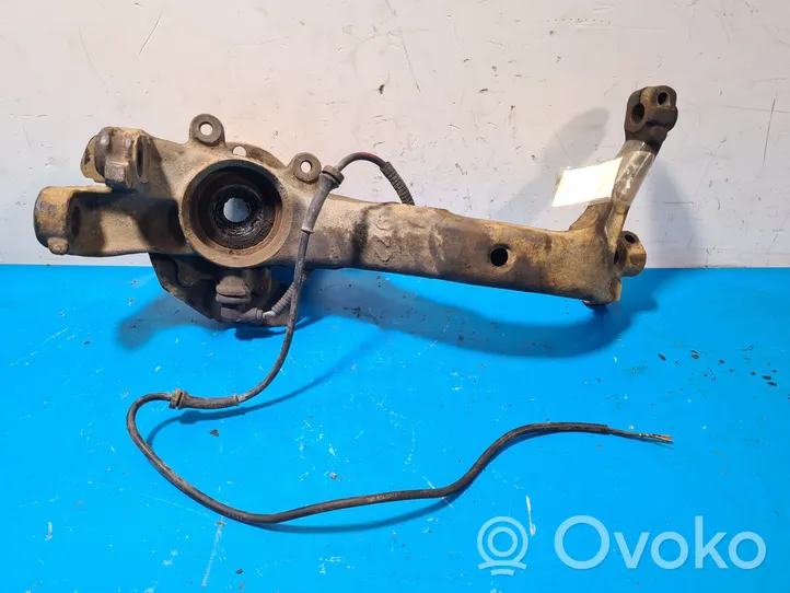 Audi A4 S4 B5 8D Fuso a snodo con mozzo ruota anteriore 8D0407257P